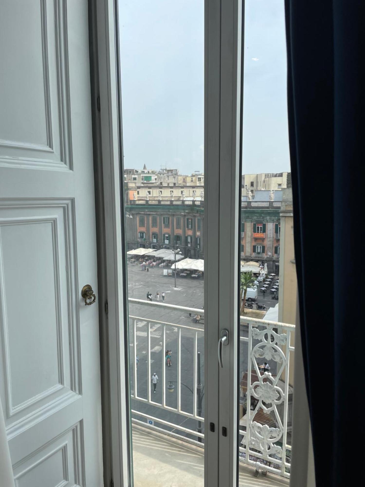 Dante Maison De Prestige Naples Room photo